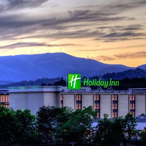 Holiday Inn Roanoke - Tanglewood Route 419 & I 581, An Ihg Hotel